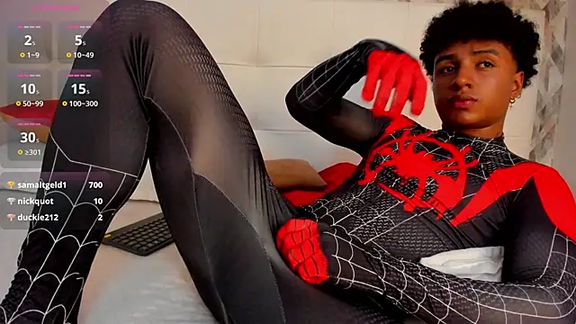 Snapshot of MagnusKing_ chatting on February 6, 2025, 11:15 pm MagnusKing online show from February 6, 2025, 11:15 pm