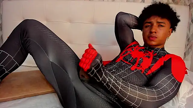 Snapshot of MagnusKing_ chatting on February 7, 2025, 2:19 am MagnusKing online show from February 7, 2025, 2:19 am