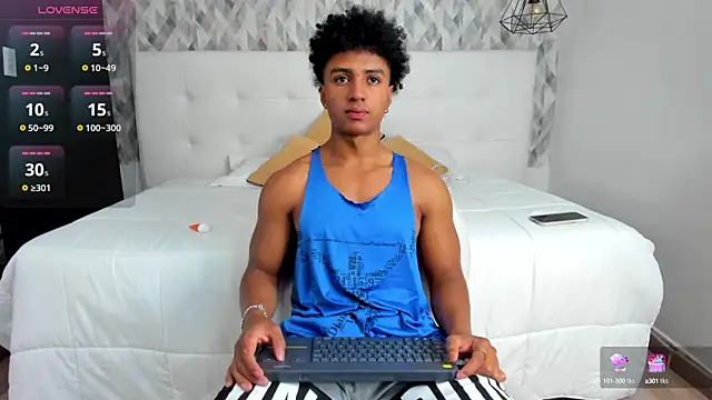 Snapshot of MagnusKing_ chatting on March 11, 2025, 11:55 am MagnusKing online show from March 11, 2025, 11:55 am