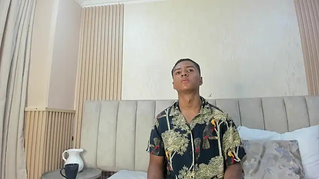 Snapshot of MagnusKing_ chatting on May 6, 2026, 11:04 am MagnusKing online show from May 6, 2026, 11:04 am
