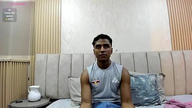 Snapshot of MagnusKing_ chatting on May 31, 2026, 10:22 pm MagnusKing online show from May 31, 2026, 10:22 pm