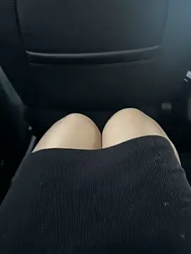 May-Squirt online show from December 17, 2025, 9:04 am