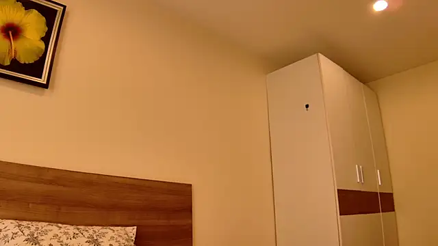 Snapshot of sun_place chatting on March 23, 2025, 2:15 am sun place online show from March 23, 2025, 2:15 am