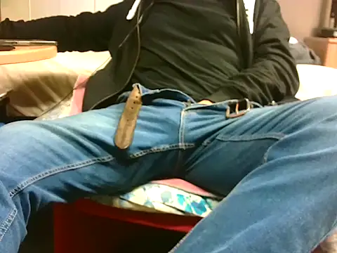 Giulio35 Pika online show from February 15, 2026, 4:36 pm