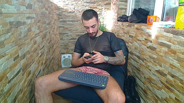 Snapshot of AndrewBanner chatting on January 13, 2025, 10:36 am AndrewBanner online show from January 13, 2025, 10:36 am