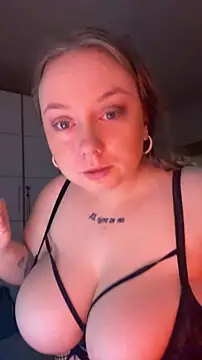 Snapshot of chloetarducci chatting on February 8, 2026, 7:39 pm chloetarducci online show from February 8, 2026, 7:39 pm