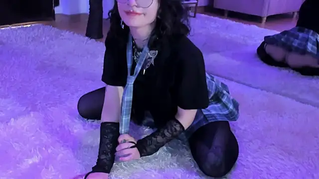 Snapshot of zephirahabney chatting on March 3, 2025, 8:43 pm zephirahabney online show from March 3, 2025, 8:43 pm