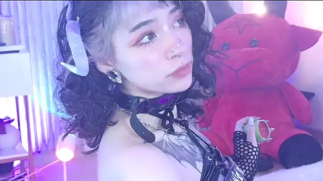 Snapshot of zephirahabney chatting on November 25, 2025, 3:12 pm zephirahabney online show from November 25, 2025, 3:12 pm