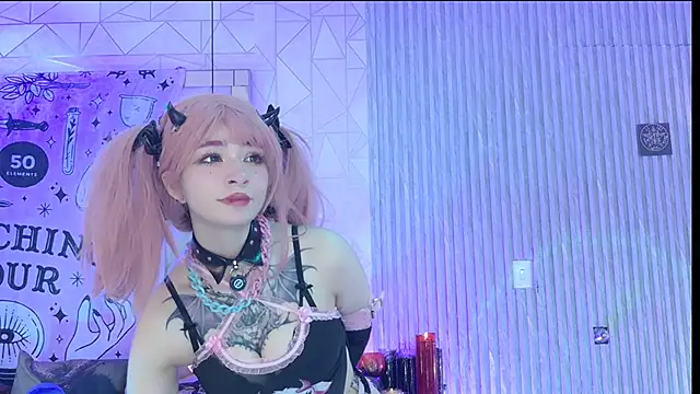 Snapshot of zephirahabney chatting on December 5, 2025, 3:09 pm zephirahabney online show from December 5, 2025, 3:09 pm