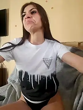 Snapshot of AntoniaHottie chatting on February 18, 2025, 1:44 pm AntoniaHottie online show from February 18, 2025, 1:44 pm