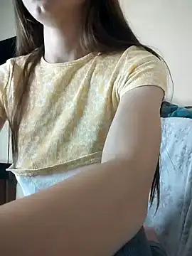 Snapshot of AntoniaHottie chatting on October 9, 2025, 6:33 am AntoniaHottie online show from October 9, 2025, 6:33 am