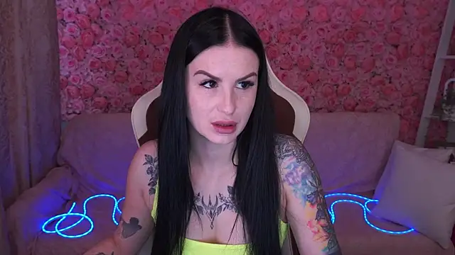 Snapshot of AmberDismond chatting on June 9, 2026, 5:41 am AmberDismond online show from June 9, 2026, 5:41 am