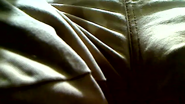 markluvskitty online show from October 21, 2025, 12:39 pm