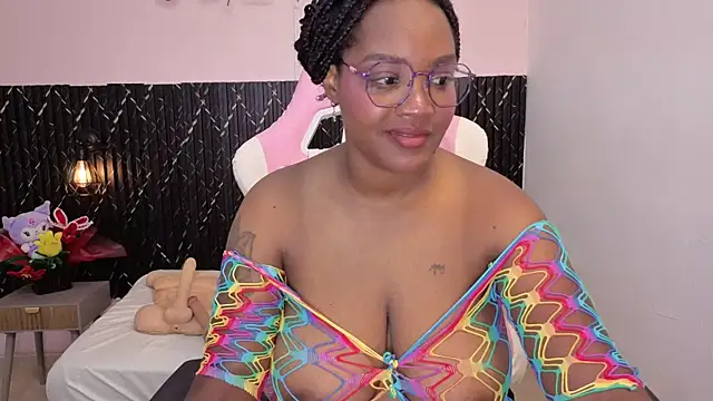 chanel brunette online show from April 28, 2026, 6:57 pm