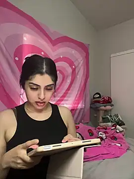 Snapshot of ThickerThanYoBitch chatting on January 18, 2025, 3:38 pm ThickerThanYoBitch online show from January 18, 2025, 3:38 pm