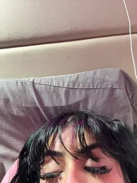 Snapshot of ThickerThanYoBitch chatting on March 8, 2025, 11:27 am ThickerThanYoBitch online show from March 8, 2025, 11:27 am