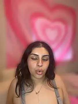 ThickerThanYoBitch online show from July 17, 2026, 3:18 pm