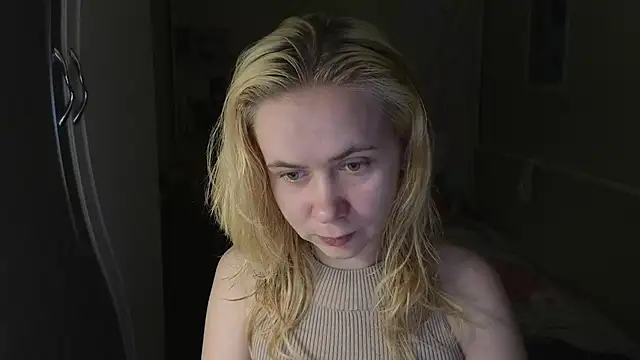 Snapshot of Riley_Roo chatting on February 15, 2026, 4:36 pm Riley Roo online show from February 15, 2026, 4:36 pm