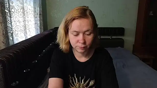 Riley Roo online show from July 21, 2026, 6:49 am