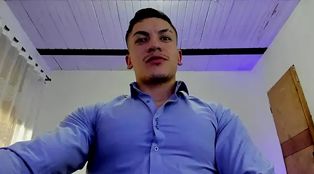 Snapshot of aquiles_51 chatting on February 21, 2025, 10:59 pm aquiles 51 online show from February 21, 2025, 10:59 pm