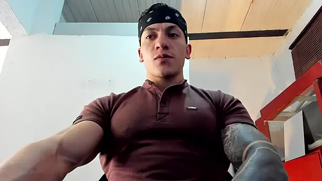 Snapshot of aquiles_51 chatting on September 23, 2025, 8:12 pm aquiles 51 online show from September 23, 2025, 8:12 pm