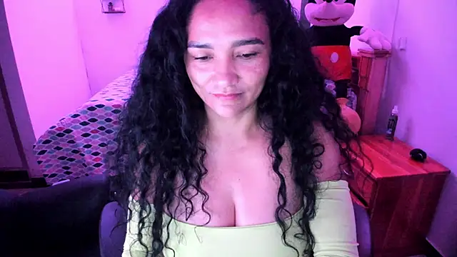Snapshot of rayza_mature_154 chatting on June 6, 2026, 4:44 pm rayza mature 154 online show from June 6, 2026, 4:44 pm