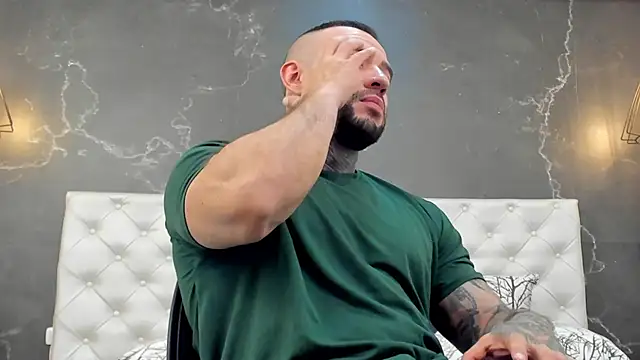 BruceDallas online show from December 17, 2024, 11:59 pm