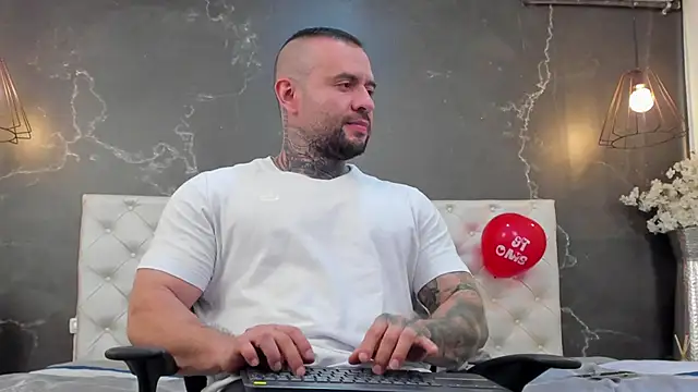 BruceDallas online show from February 15, 2025, 2:37 am