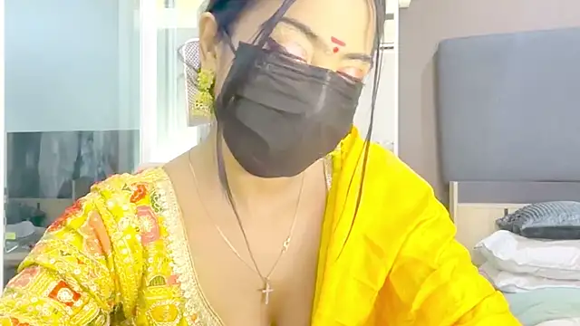 Snapshot of Monalisadon018 chatting on November 17, 2025, 5:41 pm Monalisadon018 online show from November 17, 2025, 5:41 pm