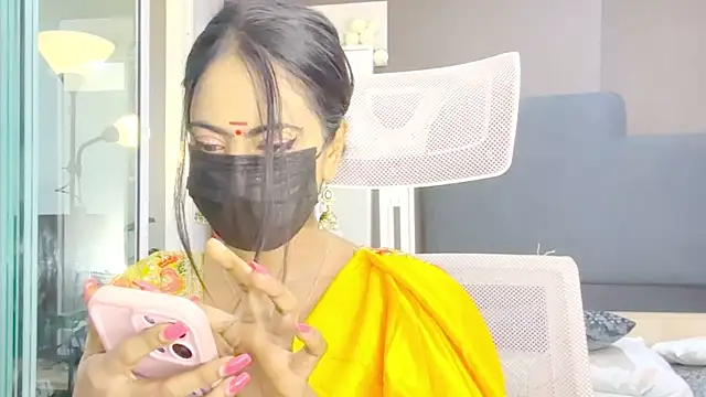 Snapshot of Monalisadon018 chatting on November 23, 2025, 2:55 am Monalisadon018 online show from November 23, 2025, 2:55 am