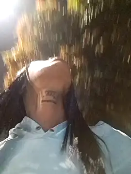 Snapshot of Honey-420- chatting on October 21, 2025, 12:00 am Honey-420- online show from October 21, 2025, 12:00 am