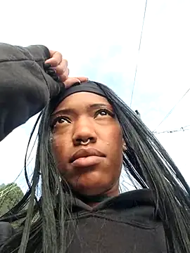 Snapshot of Honey-420- chatting on October 24, 2025, 11:39 am Honey-420- online show from October 24, 2025, 11:39 am