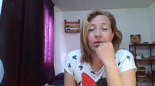 charlott ponce online show from January 21, 2025, 7:06 pm