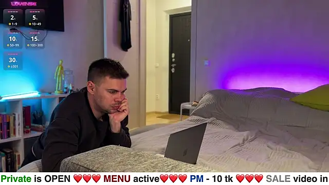 Snapshot of nikitos4you chatting on March 21, 2025, 8:39 am nikitos4you online show from March 21, 2025, 8:39 am