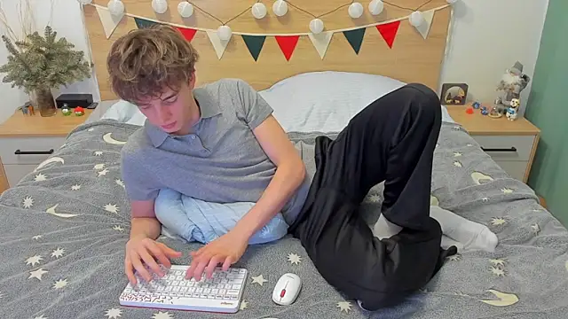 Fandi 777 online show from February 6, 2025, 1:21 pm