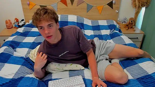 Fandi 777 online show from April 2, 2026, 6:55 am