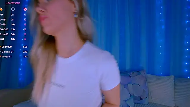 Snapshot of Nika_Bloom chatting on March 4, 2025, 10:35 am Nika Bloom online show from March 4, 2025, 10:35 am