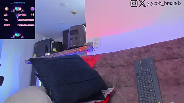 JeycobxBraand online show from January 21, 2025, 9:15 pm