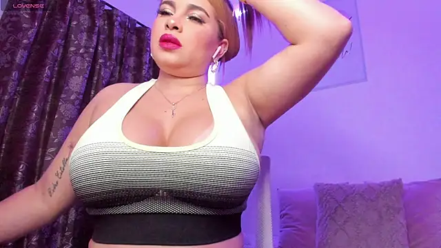 Snapshot of isabela-duran chatting on March 13, 2025, 11:49 pm isabela-duran online show from March 13, 2025, 11:49 pm