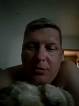 Snapshot of SuperKoss chatting on June 18, 2026, 11:42 pm SuperKoss online show from June 18, 2026, 11:42 pm