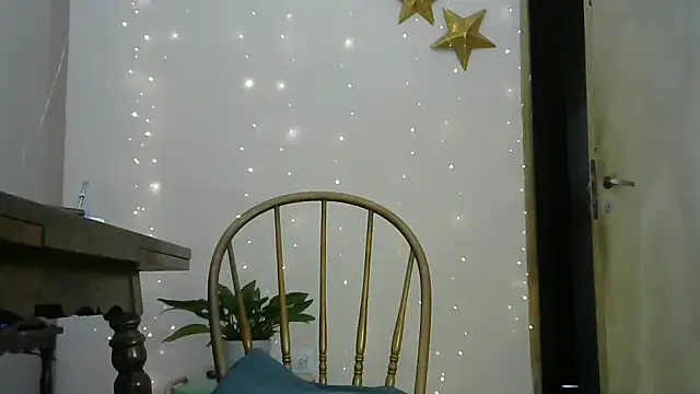 lucecitafantasy2 online show from January 11, 2025, 10:19 am