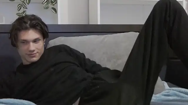 Snapshot of CalvinCay chatting on January 10, 2025, 2:25 am CalvinCay online show from January 10, 2025, 2:25 am