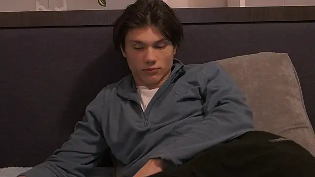 Snapshot of CalvinCay chatting on January 13, 2025, 3:45 am CalvinCay online show from January 13, 2025, 3:45 am