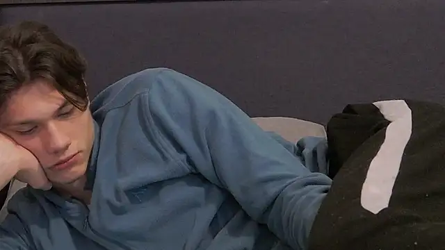 Snapshot of CalvinCay chatting on January 16, 2025, 6:46 am CalvinCay online show from January 16, 2025, 6:46 am