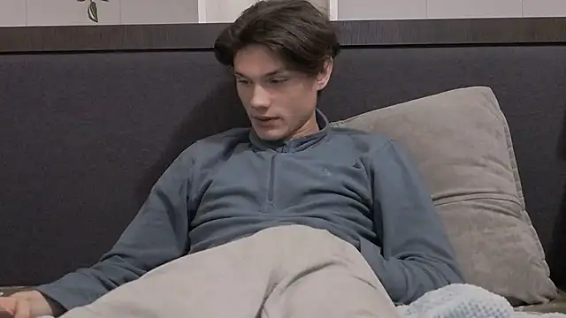 Snapshot of CalvinCay chatting on January 25, 2025, 10:50 pm CalvinCay online show from January 25, 2025, 10:50 pm