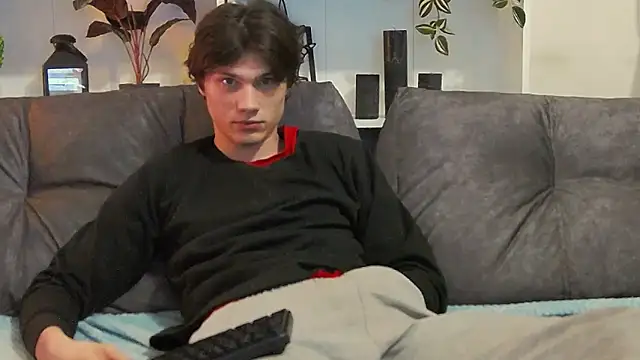 Snapshot of CalvinCay chatting on March 20, 2025, 10:18 pm CalvinCay online show from March 20, 2025, 10:18 pm