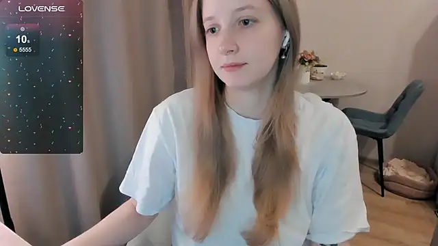 Snapshot of Alyaley chatting on June 2, 2026, 6:43 pm Alyaley online show from June 2, 2026, 6:43 pm