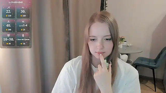 Snapshot of Alyaley chatting on July 22, 2026, 6:32 pm Alyaley online show from July 22, 2026, 6:32 pm