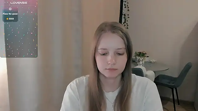 Snapshot of Alyaley chatting on July 25, 2026, 11:41 am Alyaley online show from July 25, 2026, 11:41 am