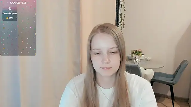 Snapshot of Alyaley chatting on July 28, 2026, 3:21 pm Alyaley online show from July 28, 2026, 3:21 pm